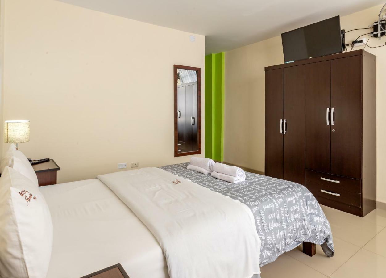 Hostal Florida Chiclayo Exterior foto